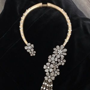 Metallic Floral Collar Necklace